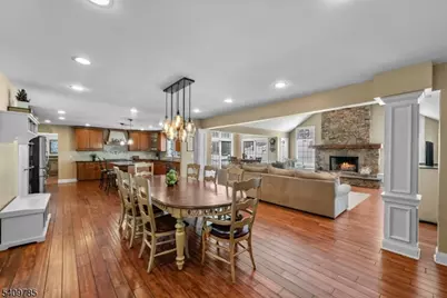 18 Valhalla Rd, Montville Township, NJ 07045 - Photo 9