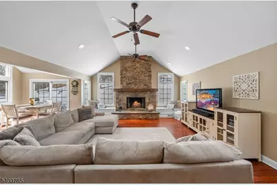 18 Valhalla Rd, Montville Township, NJ 07045 - Photo 11