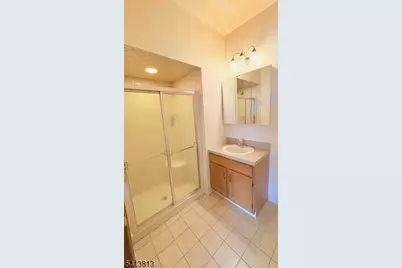 5415 Richmond Rd #415, West Milford, NJ 07480 - Photo 9