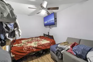 38 Harrison Pl, Clifton, NJ 07011 - Photo 17