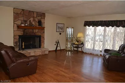 23 Phillips Pl, Green Brook Township, NJ 08812 - Photo 3