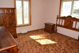 23 Phillips Pl, Green Brook Township, NJ 08812 - Photo 9