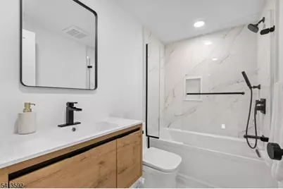 118 Webster Ave, Jersey City, NJ 07307 - Photo 21