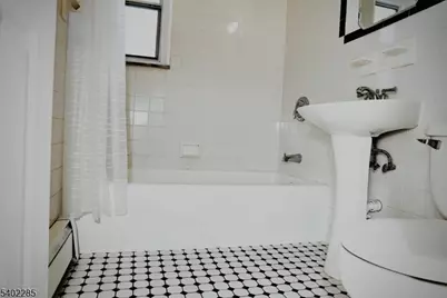 33B W Roselle Ave #B, Roselle Park, NJ 07204 - Photo 19