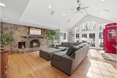 21 Spring St, Chatham Township, NJ 07928 - Photo 5