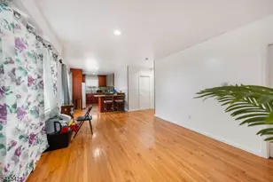 853 Rebecca Pl, Elizabeth, NJ 07201 - Photo 5