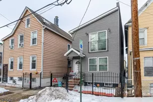 853 Rebecca Pl, Elizabeth, NJ 07201 - Photo 3