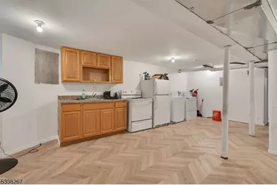 257 Woodlawn Ave, Jersey City, NJ 07305 - Photo 17