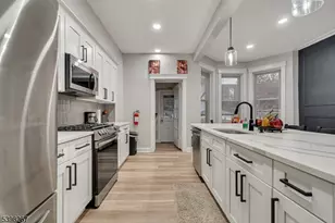 257 Woodlawn Ave, Jersey City, NJ 07305 - Photo 9