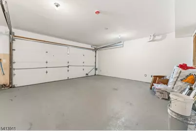 18 E Kinney St, Newark, NJ 07102 - Photo 15