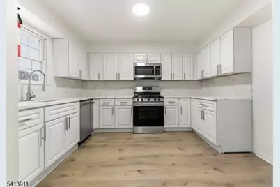 18 E Kinney St, Newark, NJ 07102 - Photo 3