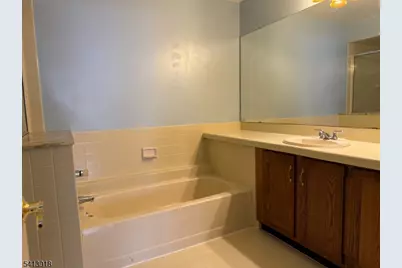 10 Exeter Rd, Bedminster Township, NJ 07921 - Photo 11