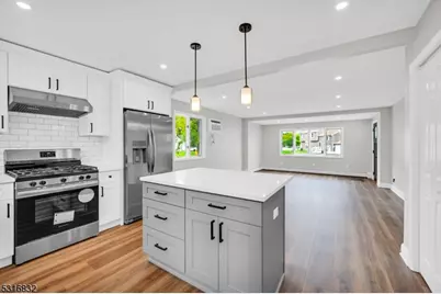 516 Riverdale Blvd, Pompton Lakes, NJ 07442 - Photo 13