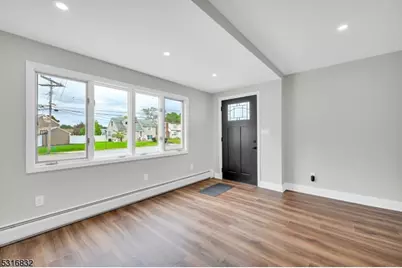 516 Riverdale Blvd, Pompton Lakes, NJ 07442 - Photo 5