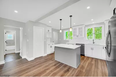 516 Riverdale Blvd, Pompton Lakes, NJ 07442 - Photo 9