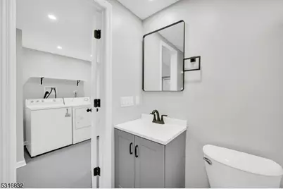 516 Riverdale Blvd, Pompton Lakes, NJ 07442 - Photo 33