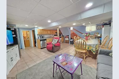 137 Fairbanks St, Hillside, NJ 07205 - Photo 9