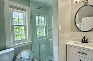 106 Clarendon Pl, Hackensack, NJ 07601 - Photo 15