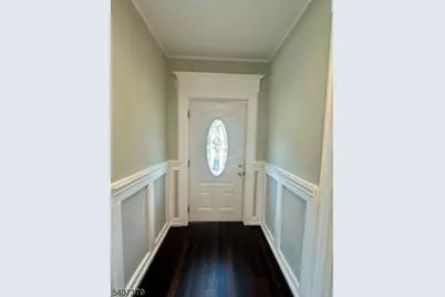 106 Clarendon Pl, Hackensack, NJ 07601 - Photo 9