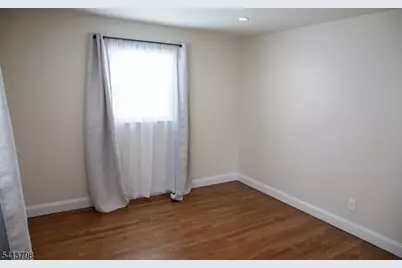 711 Brooklyn Ave, Raritan, NJ 08869 - Photo 27