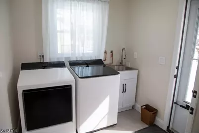 711 Brooklyn Ave, Raritan, NJ 08869 - Photo 37