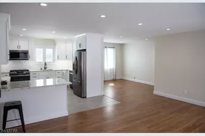 711 Brooklyn Ave, Raritan, NJ 08869 - Photo 15