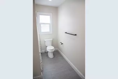 711 Brooklyn Ave, Raritan, NJ 08869 - Photo 33