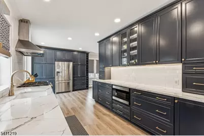 1532 Long Meadow, Mountainside, NJ 07092 - Photo 11