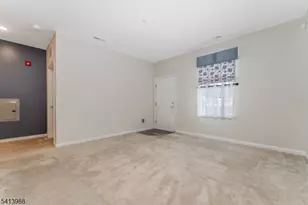 101 Altra Rd, Raritan Township, NJ 08822 - Photo 3