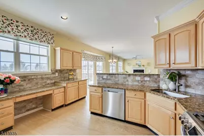 4 Veghte Pl, Franklin Township, NJ 08823 - Photo 21