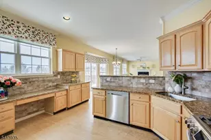 4 Veghte Pl, Franklin Township, NJ 08823 - Photo 21