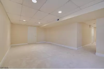 4 Veghte Pl, Franklin Township, NJ 08823 - Photo 43