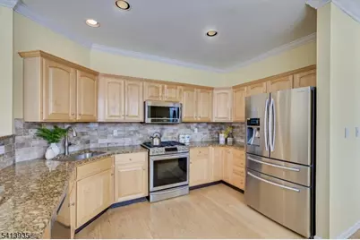 4 Veghte Pl, Franklin Township, NJ 08823 - Photo 19