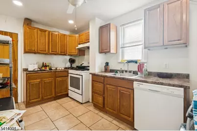 96 Beaumont Pl, Newark, NJ 07104 - Photo 11