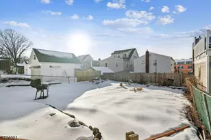 96 Beaumont Pl, Newark, NJ 07104 - Photo 25