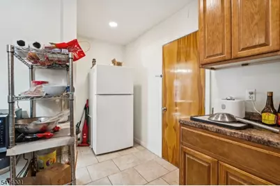 96 Beaumont Pl, Newark, NJ 07104 - Photo 13
