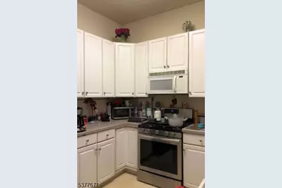 870 Honeybrook Cir, Lopatcong Township, NJ 08886 - Photo 9