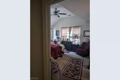 870 Honeybrook Cir, Lopatcong Township, NJ 08886 - Photo 15