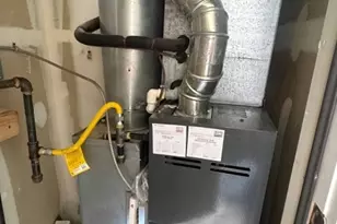 870 Honeybrook Cir, Lopatcong Township, NJ 08886 - Photo 19