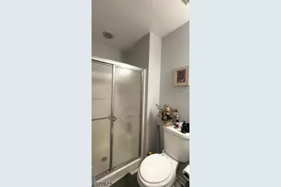 870 Honeybrook Cir, Lopatcong Township, NJ 08886 - Photo 17