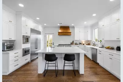 134 Hillsborough Rd, Hillsborough Township, NJ 08844 - Photo 9