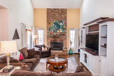 7 Chestnut St, Washington Township, NJ 07853 - Photo 17