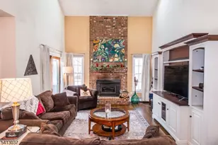 7 Chestnut St, Washington Township, NJ 07853 - Photo 17