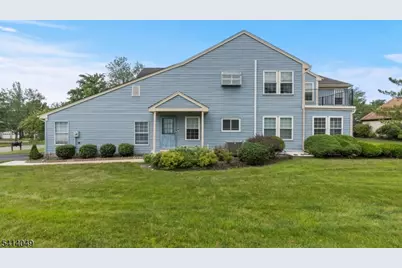 20C Dorchester Dr, Monroe Township, NJ 08831 - Photo 1