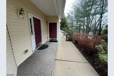 18 Ashley Ct, Hawthorne, NJ 07506 - Photo 11