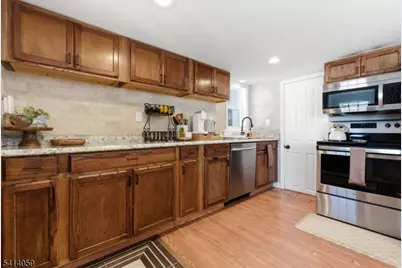 25 Bucknell Way, Hopatcong, NJ 07843 - Photo 9