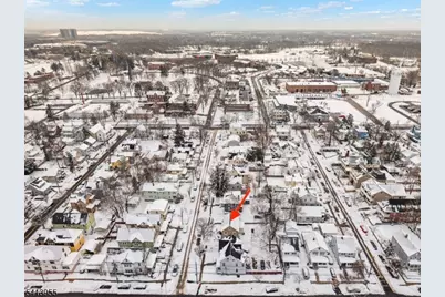 36 Baldwin St, New Brunswick, NJ 08901 - Photo 9