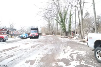 1433 Finnegan Ln, North Brunswick Township, NJ 08902 - Photo 5