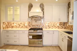 7 Hancock Ct, Montville Township, NJ 07045 - Photo 3