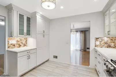 7 Hancock Ct, Montville Township, NJ 07045 - Photo 9